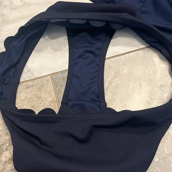 Cupshe one shoulder scallop bikini, navy blue Medium - Picture 5 of 6